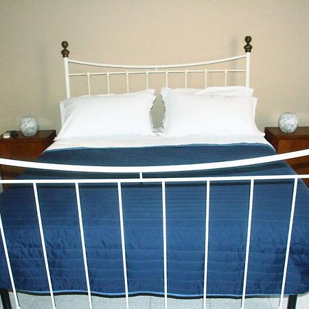 Ari B&B Монтесильвано Экстерьер фото