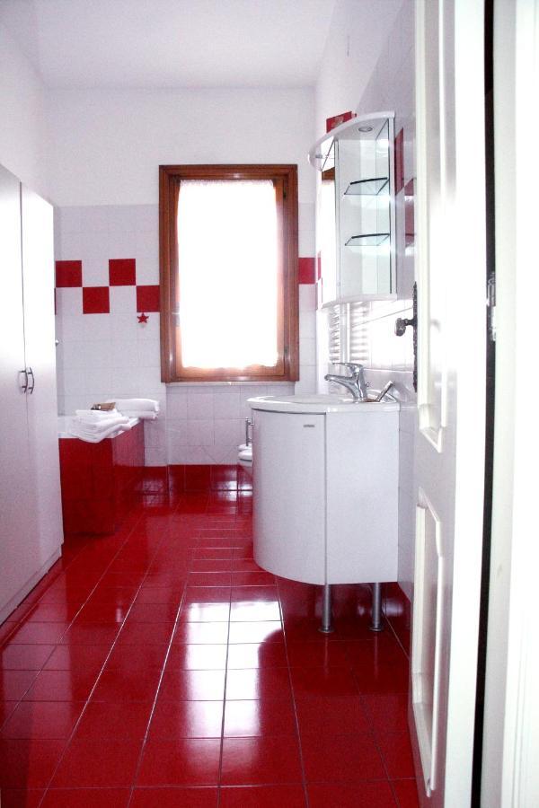 Ari B&B Монтесильвано Экстерьер фото